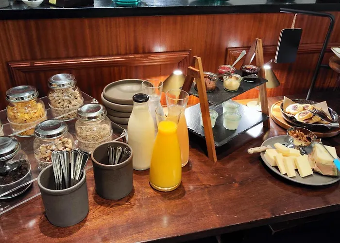 호텔 Banegaardshotellet Vojens